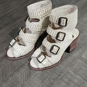 Freebies Quail Sandals